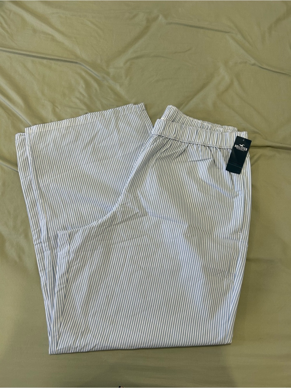 Hollister Women White and Light Blue Striped Pants